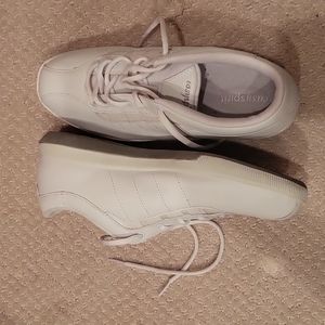 Easy Spirit Tennis Shoes